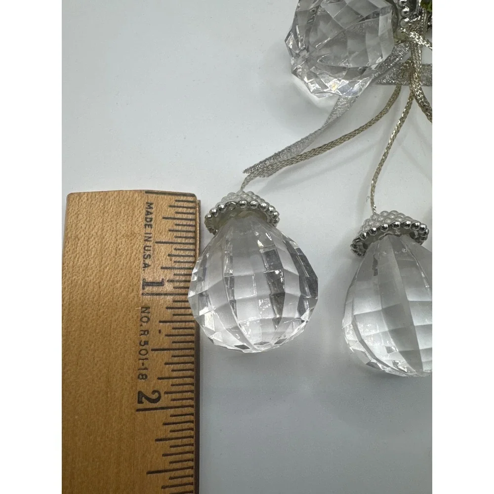 Unbranded elegant cluster